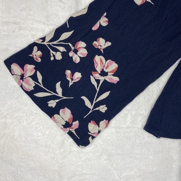 BILLABONG Light It Up Blue Floral Raglan Sleeves Crop Top Size Large - Picture 3 of 16